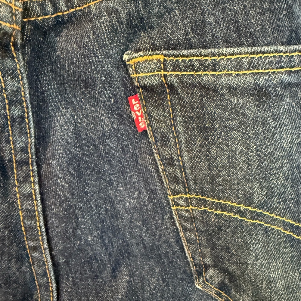 Men’s Levi Jeans - Picture 4 of 6